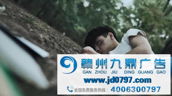 LGBT 正要站起来时，这支广告又让他们趴下了